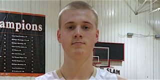 Hawkeyes Make Move On Fast Rising 18 F Joey Hauser Hawkeyenation